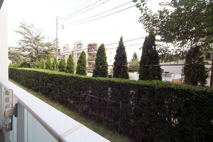 ガーデニエール砧レジデンスのバルコニー