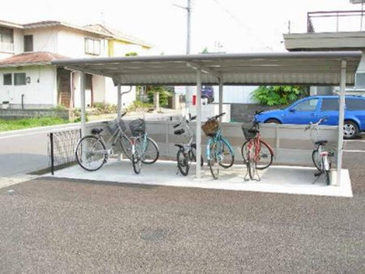 【駐車場】 | シャルマンコート | 駐車場と駐輪場があります