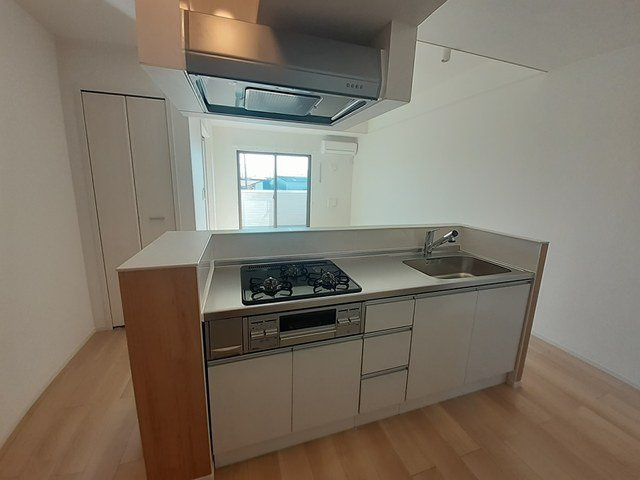 ブラン　ミュール　筑前Ⅲ番館Ｂのキッチン|キッチンでお料理をお楽しみください