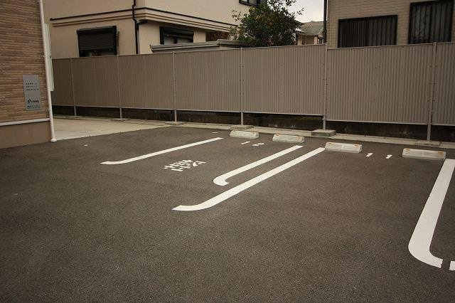 ブラン　ミュール　筑前Ⅱ番館の駐車場|駐車場があります