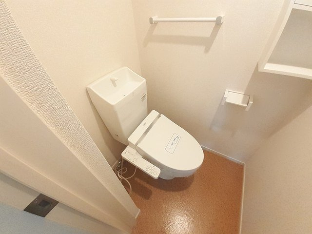 ノーヴァ　ＥＡＳＴのトイレ|清潔感のあるトイレです