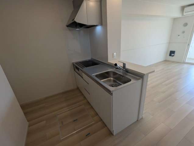 カーサ・フォレスタ　Ｃのキッチン|コンパクトなキッチンで掃除もラクラク