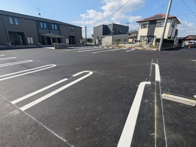 カーサ・フォレスタ　Ｃの駐車場|カースペースがあります