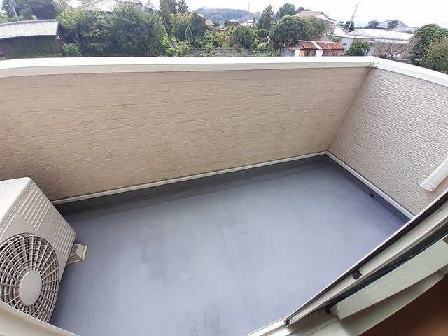 カサブランカ朝倉のバルコニー|暖かな日差しのふりそそぐバルコニー