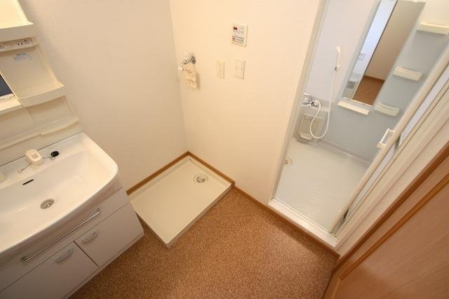 ビスターリア　Ｂの内装|内装は落ち着いています