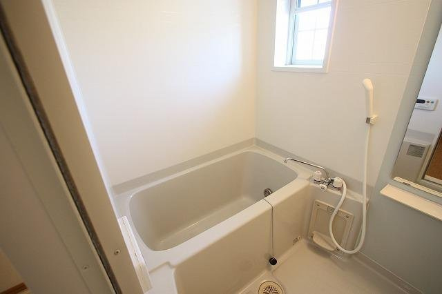 ビスターリア　Ｂの浴室|ゆったり過ごせるお風呂です