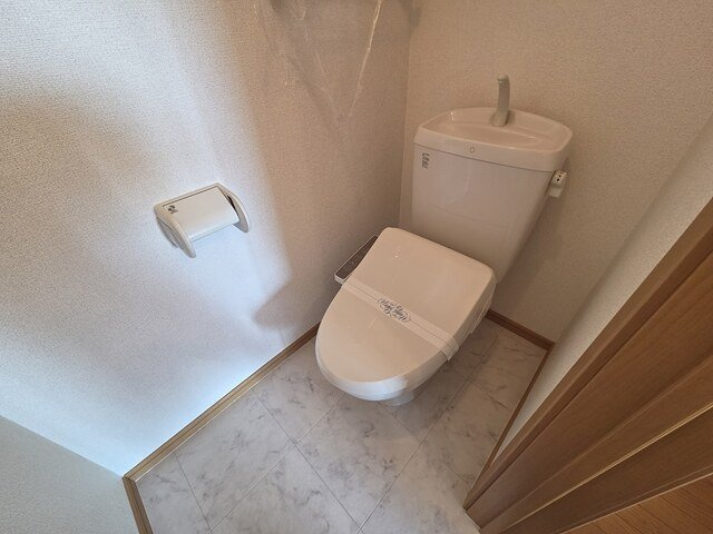 ビスターリア　Ｂのトイレ|ゆったりとした空間のトイレです