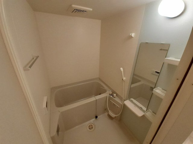 こすもすハウス武井壱番館の浴室|お風呂です