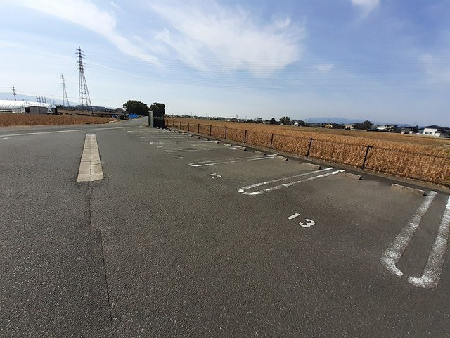 こすもすハウス武井壱番館の駐車場|駐車場完備です