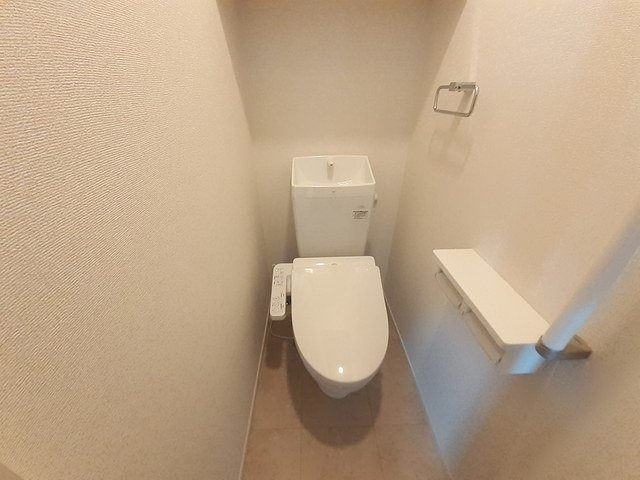 エクセラン　依井　Ａのトイレ|コンパクトで使いやすいトイレです
