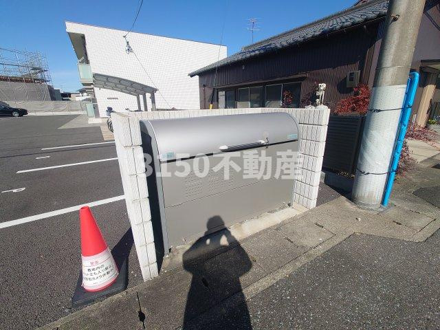 ユアメゾン本荘の駐車場