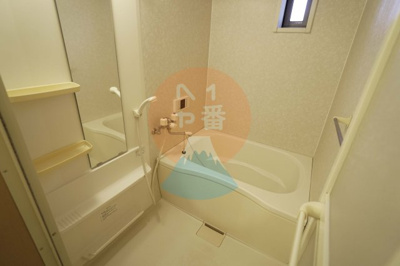 【浴室】 | アドニスII | お風呂で日々の疲れを落としましょう　※参考写真です