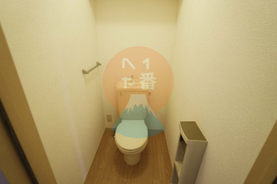 【トイレ】 | アドニスII | 落ち着いた色調のトイレです　※参考写真です