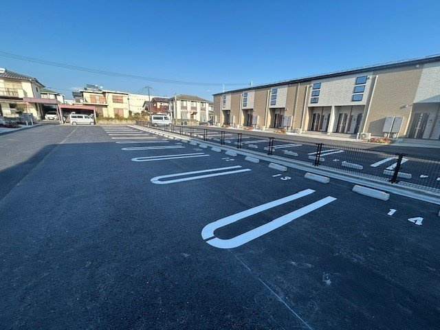 フィールドタウンの駐車場|駐車場があるので、車を買う予定の方も安心です