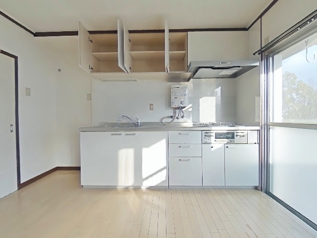 箕面粟生第2住宅17棟のキッチン