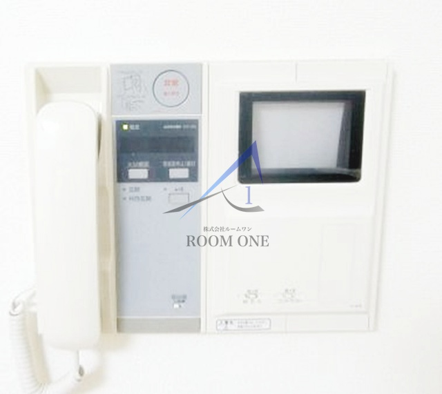 リクレイシア八丁畷のセキュリティ|モニター付きインターホンです。