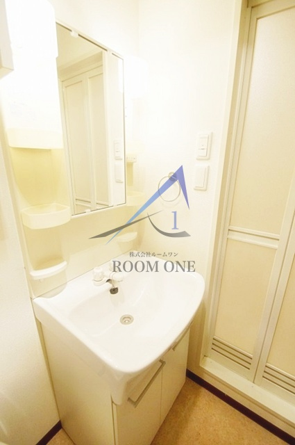 リクレイシア八丁畷の洗面所|洗面台です。