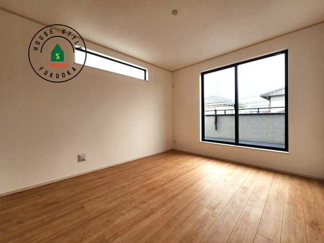 春日市須玖北5丁目第1-7棟（B号棟）の寝室|主寝室には収納力に優れたクローゼットがありますので、お部屋もすっきり片付きます。