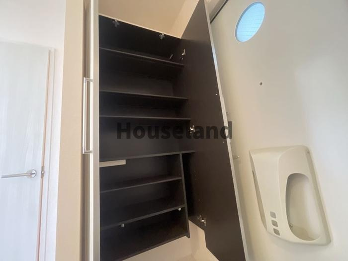 ファミリーメイト矢田 Ｂ棟の玄関