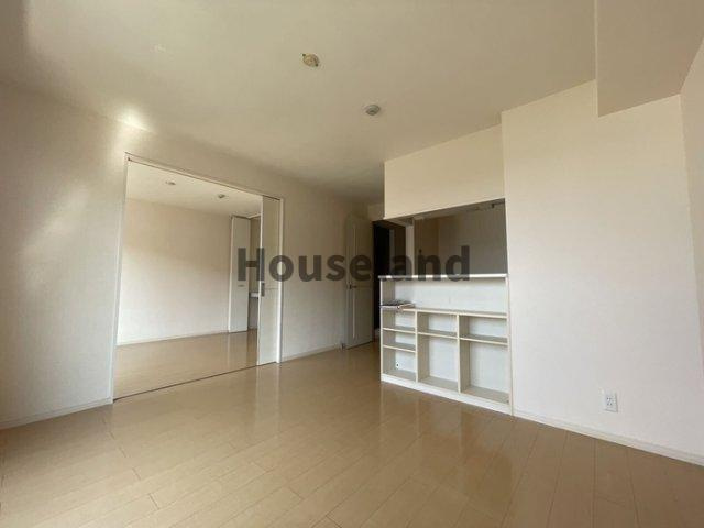 ファミリーメイト矢田 Ｂ棟の居間・リビング