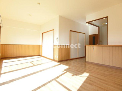 【居間・リビング】 | グラスランド２１ | １７．７帖のＬＤＫ。カウンターキッチンです。