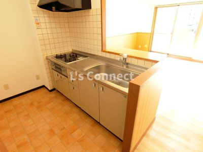 【キッチン】 | グラスランド２１ | ３口ガスコンロのシステムキッチン。