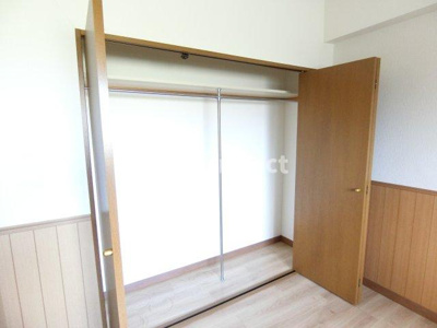 【収納】 | グラスランド２１ | 洋室にはクローゼット付きです。
