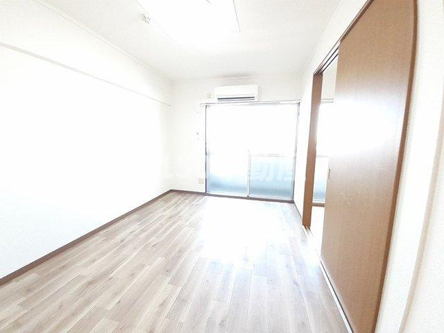 エレガンシア２１の居間・リビング