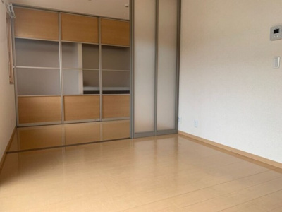 【洋室】 | グリーンヒルズ Ａ | 洋室２ 収納物入付き