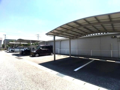 【駐車場】 | ラピタ | 駐車場