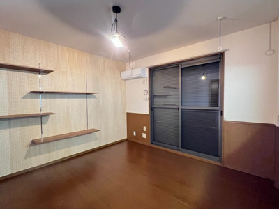 【居間・リビング】 | リビングタウン横田新町 Ａ | シャッター雨戸