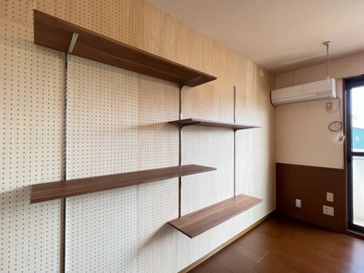 【収納】 | リビングタウン横田新町 Ａ | 有孔ボード・可動式棚
