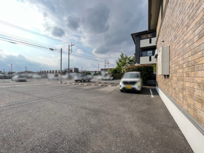 【駐車場】 | リビングタウン横田新町 Ａ | 駐車場