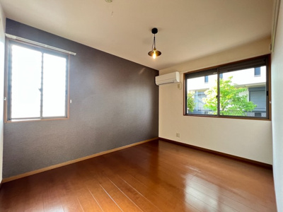 【洋室】 | リビングタウン横田新町 Ａ | 洋室（エアコン・照明器具付き）