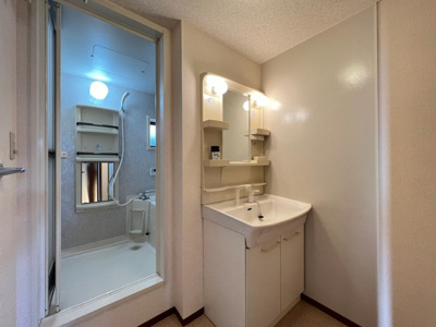 【独立洗面台】 | リビングタウン横田新町 Ａ | 洗髪洗面化粧台