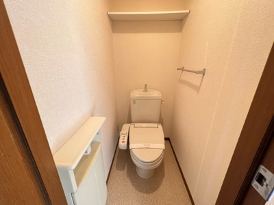 【トイレ】 | リビングタウン横田新町 Ａ | 温水洗浄暖房便座のトイレ