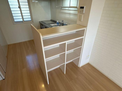 【キッチン】 | ロイヤルテラス Ａ | カウンターキッチン収納