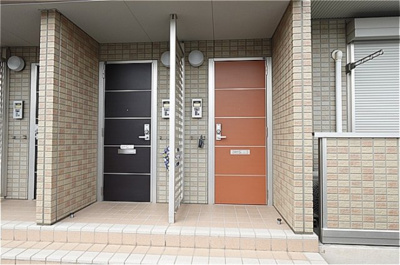 【玄関】 | クレール シャンブル Ⅱ | 玄関前