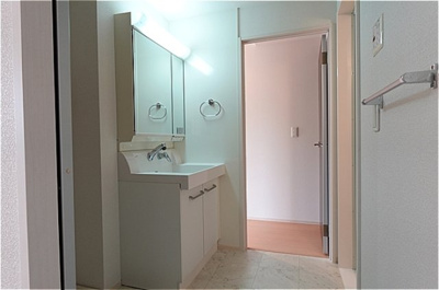 【その他】 | クレール シャンブル Ⅱ | ＬＤＫと廊下から出入りできる洗面室