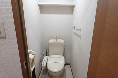 【トイレ】 | セジュールＵＥＳＡＷＡ Ｄ | 温水洗浄暖房便座のトイレ