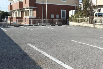 【駐車場】 | ニュービラーズ | 駐車場