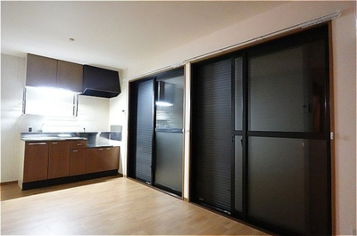 【居間・リビング】 | ネオ・アヴァンセ五代 伍番館 | シャッター雨戸