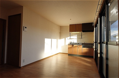 【居間・リビング】 | ネオ・アヴァンセ五代 伍番館 | ＬＤＫ