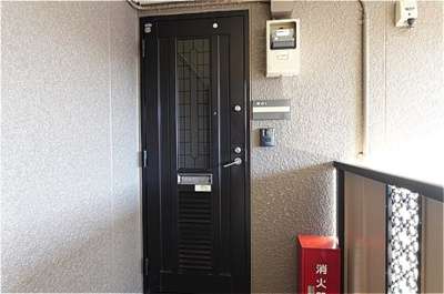 【玄関】 | ネオ・アヴァンセ五代 伍番館 | 玄関前