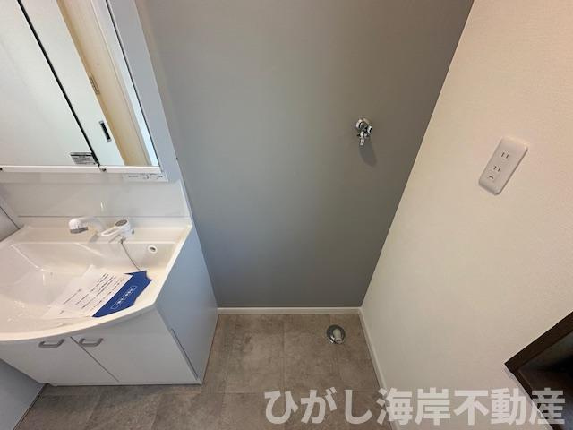 茅ヶ崎市赤羽根　　中古戸建のランドリースペース|新規リフォーム完了！　洗濯機置場