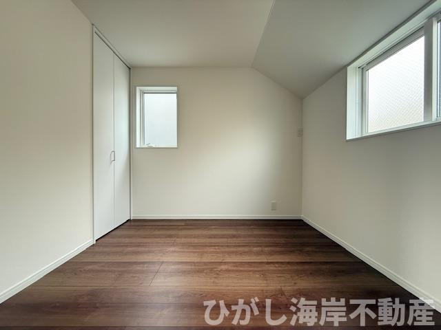 茅ヶ崎市松が丘1丁目　新築戸建　全9棟の内装|5.3帖　洋室