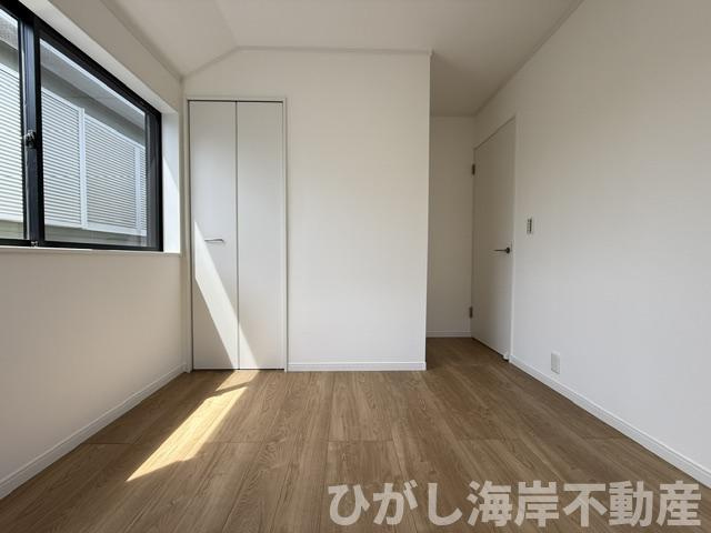 茅ヶ崎市室田２丁目　中古戸建の内装|新規リフォーム完了！　5帖　洋室