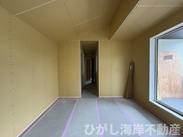 茅ヶ崎市堤　新築戸建の洋室|5月23日撮影　建築中　7帖　洋室