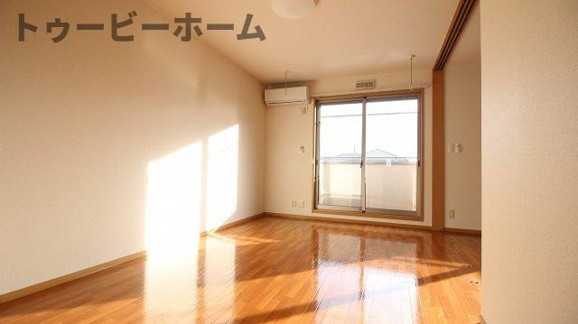 フェリーチェの居間・リビング|おしゃれな居間です