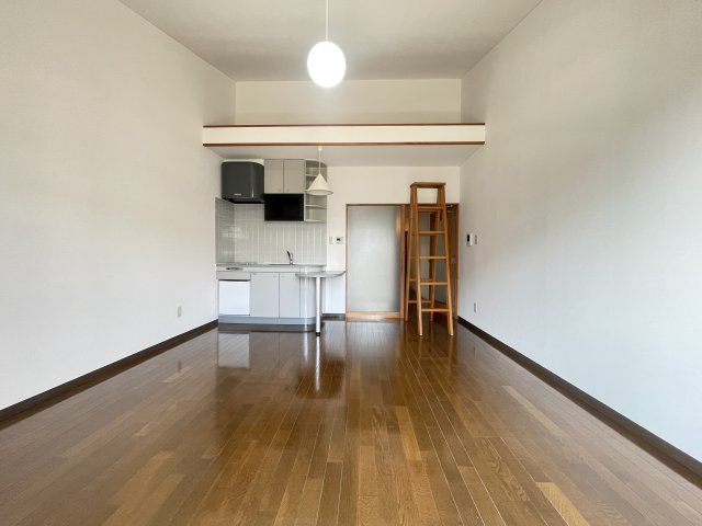 グリーン・ヴィラの居間・リビング|※画像は同物件別室になります。